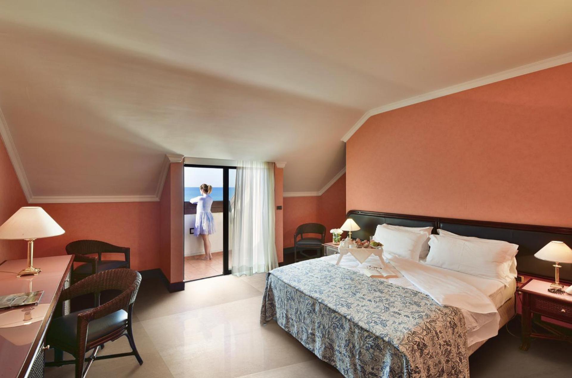 Hotel Schuhmann Paestum Bagian luar foto