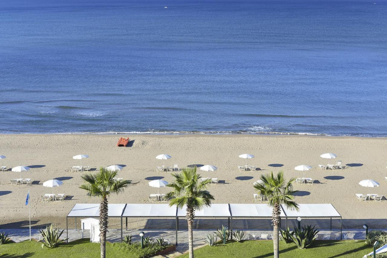 Hotel Schuhmann Paestum Bagian luar foto