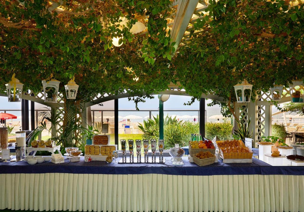 Hotel Schuhmann Paestum Bagian luar foto